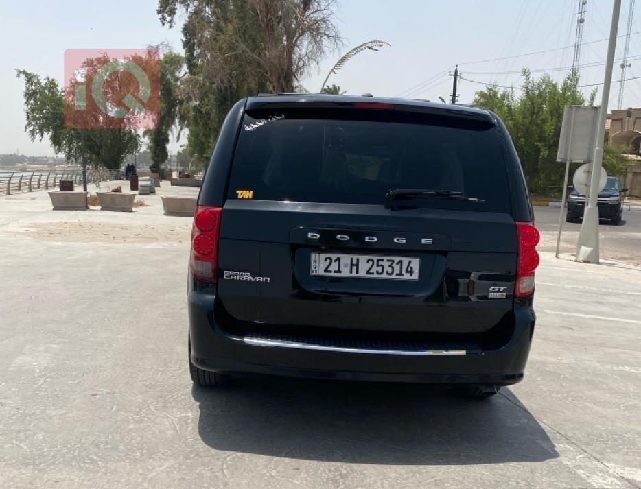 دودج جراند كارافان